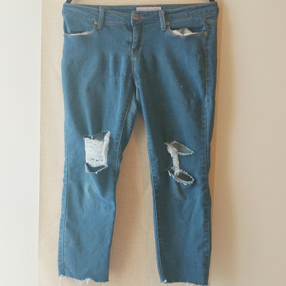 No Boundries Pretty Ripped Jeans! 👖